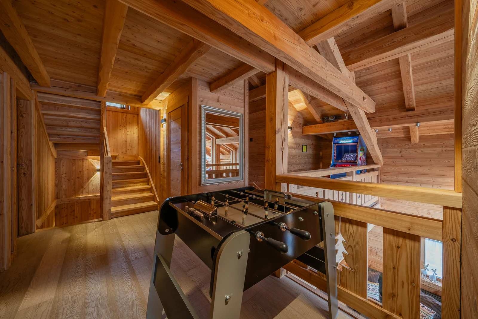 Chalet Le Mélézin — mezzanine avec baby-foot